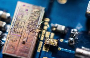 Tiny device enables new record in super fast quantum light detection