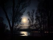The moon controls the release of methane in Arctic Ocean