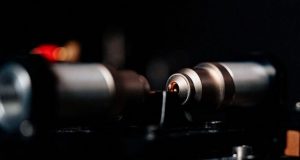 Breaking through the resolution barrier with quantum limited precision