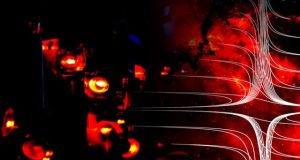 Photon photon polaritons