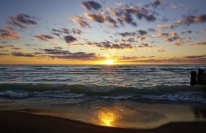 Study shows water hundreds of feet below the surface of Lake Michigan is warming