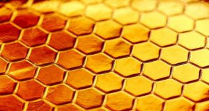 Team identifies inflammation fighting nanoparticles in honey