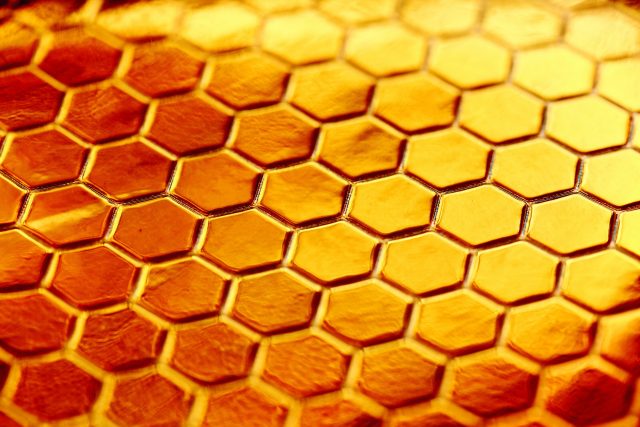 Team identifies inflammation fighting nanoparticles in honey